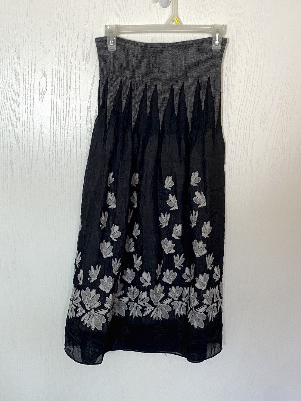 Lapis Smocked Midi Dress Embroidered Black One Size 90s Grunge